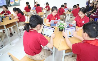 Giáo dục trong kỷ nguyên AI: Công nghệ hỗ trợ, con người làm chủ
