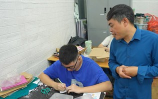 Người thắp sáng tương lai cho những người khuyết tật | Người tốt quanh ta | 26/10/2026