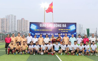 Đại biểu Quốc hội Hà Nội giao lưu thể thao cùng các nhà báo