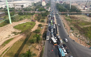 Tăng tốc thi công, bảo đảm giao thông an toàn qua cầu Thăng Long
