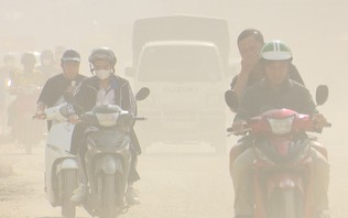 Mở rộng đường Lĩnh Nam: Bao giờ hết bụi?