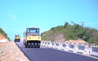 Cao tốc Cam Lộ – La Sơn mới đạt 45% khối lượng thi công