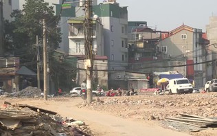 Đường Tây Thăng Long: Ngổn ngang phế thải sau giải tỏa