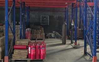 Truy tố 9 bị can sản xuất bình chữa cháy giả