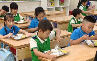 Xây dựng tiêu chí chuẩn hóa việc tổ chức bữa ăn học đường