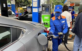 Xăng dầu đồng loạt tăng từ 15h chiều nay