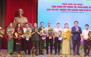 Vinh danh "Những tấm gương bình dị mà cao quý"