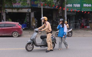 Hà Nội kiểm soát vi phạm giao thông học đường từ bãi gửi xe