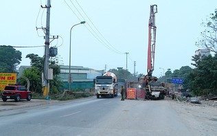 Bảo đảm an toàn khi thi công trên đường Hồ Chí Minh