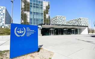 EU cảnh báo cắt giảm viện trợ đối với các nước rút khỏi ICC