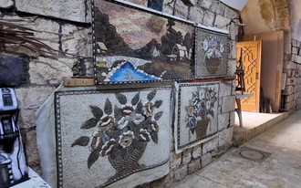 Bảo tồn ký ức Hama qua nghệ thuật khảm đá truyền thống