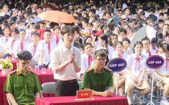 Hiểu biết pháp luật để ứng xử văn minh trong học đường