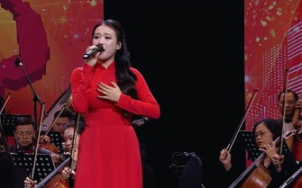 Tổ quốc trong ánh mặt trời